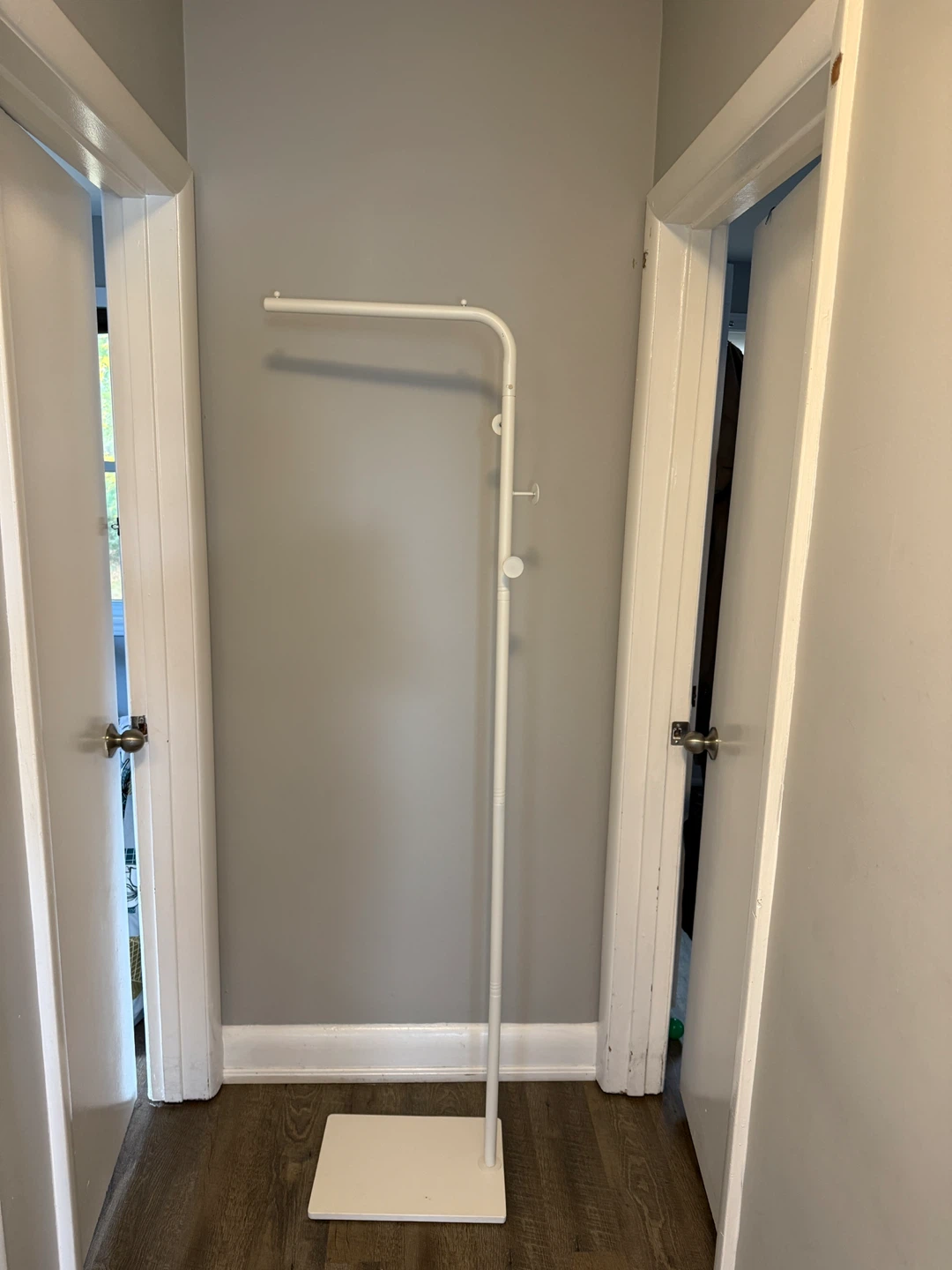 White Clothes Rack Stand