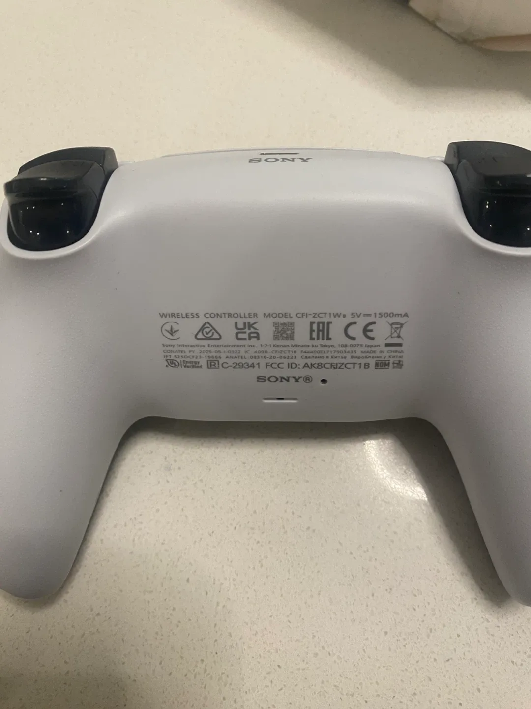 PlayStation 5 DualSense Wireless Controller image indicator(4)