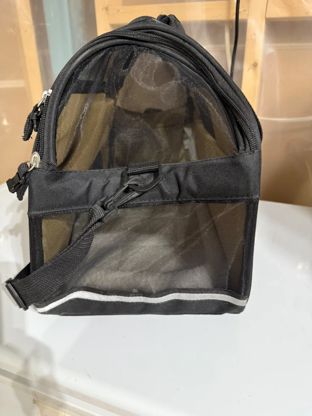 Black Pet Carrier - Like New! image indicator(3)