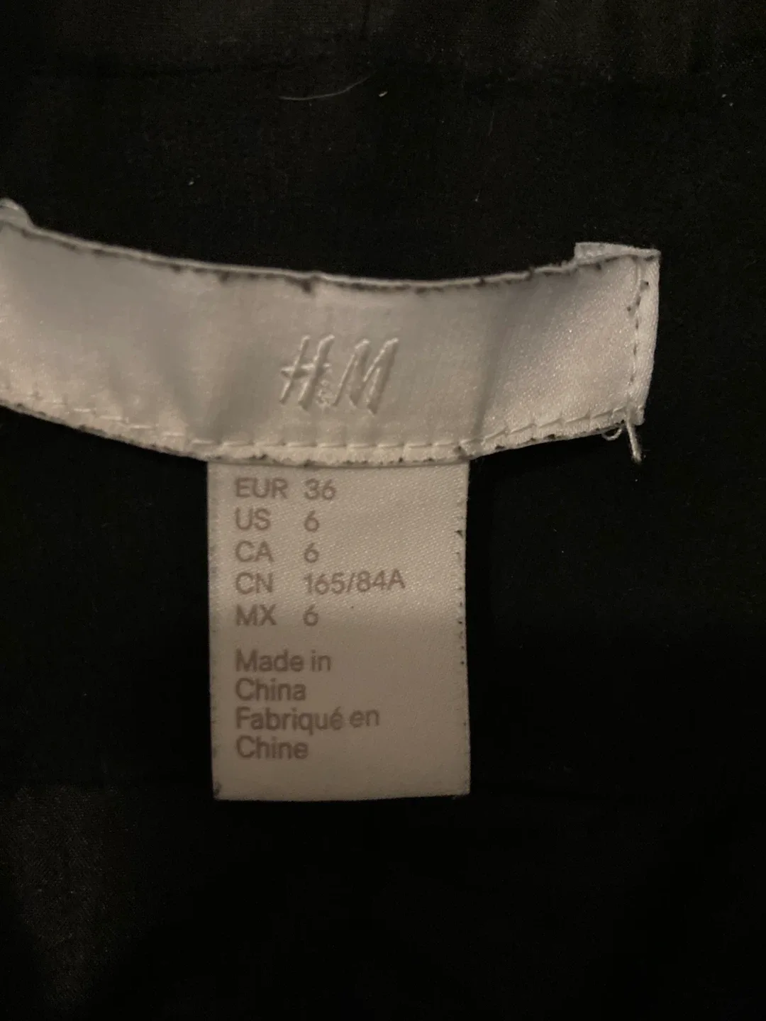 H&M Black Jacket - Size US 6 image indicator(3)