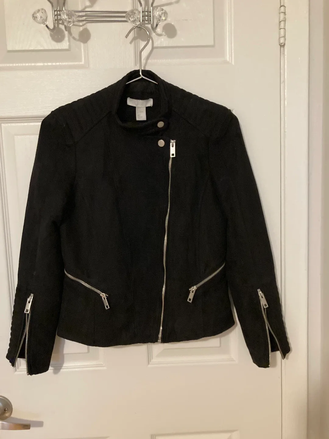 H&M Black Jacket - Size US 6 image indicator(2)