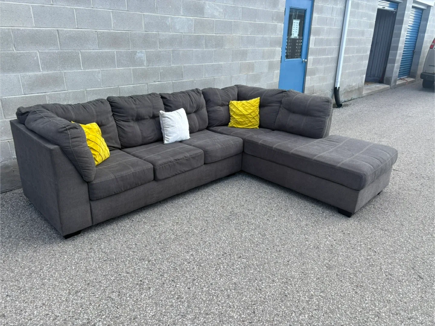 FREE DELIVERY✅  ASHLEY PITKIN MODERN SECTIONAL COUCH w/ CHAISE image indicator(2)