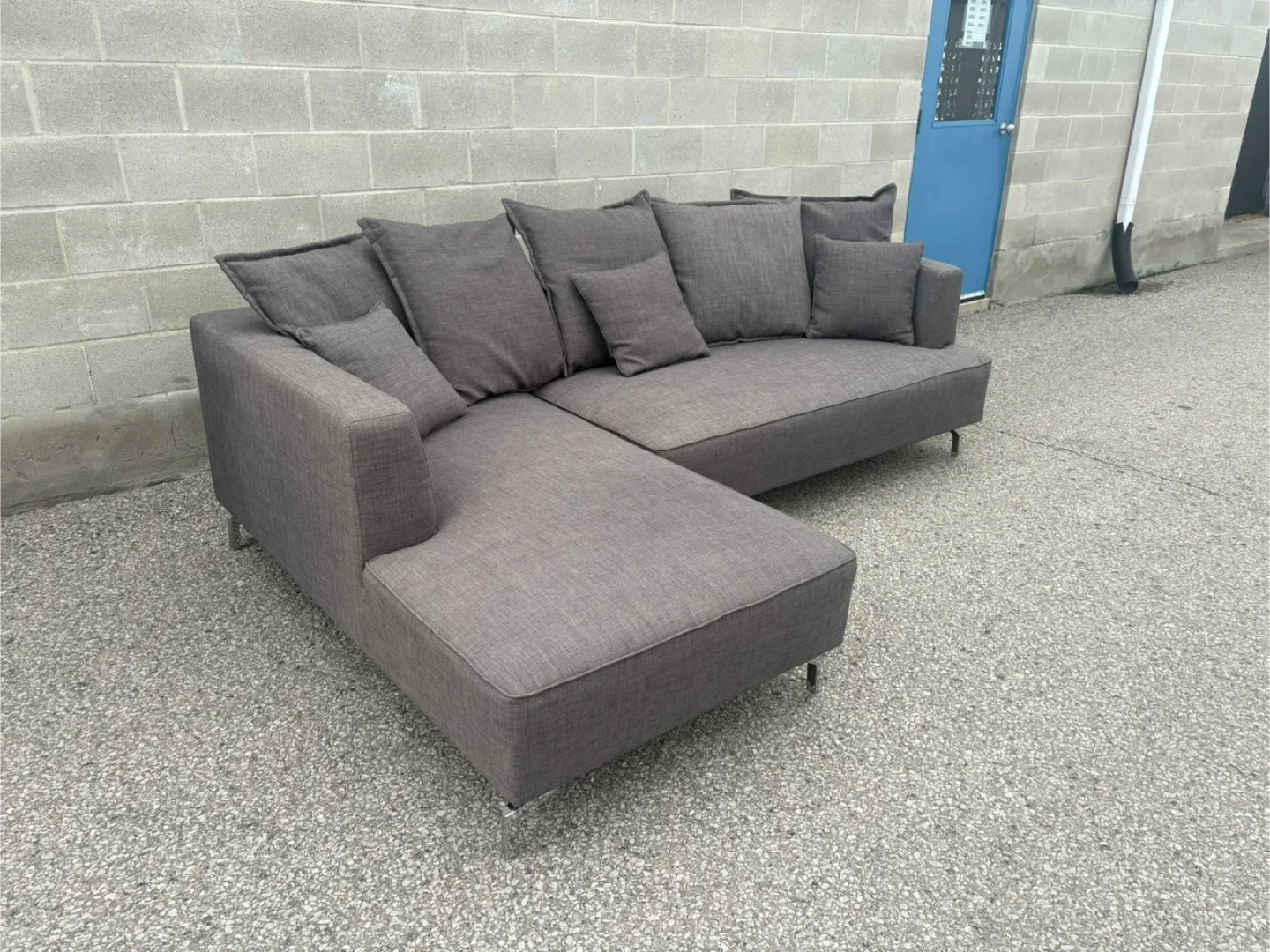 FREE DELIVERY✅  STRUCTUBE GREY SECTIONAL COUCH w/ CHAISE image indicator(3)