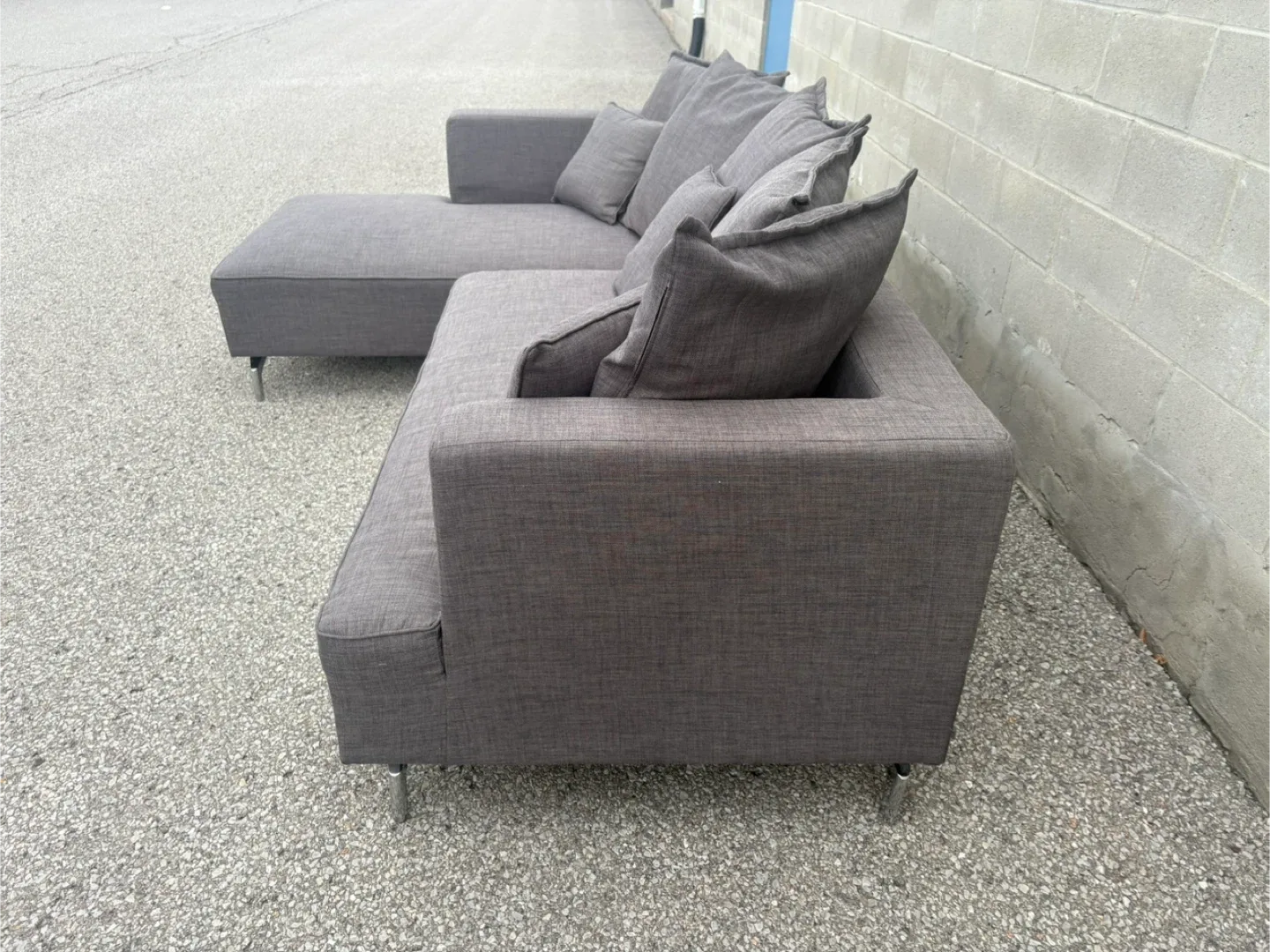 FREE DELIVERY✅  STRUCTUBE GREY SECTIONAL COUCH w/ CHAISE image indicator(7)