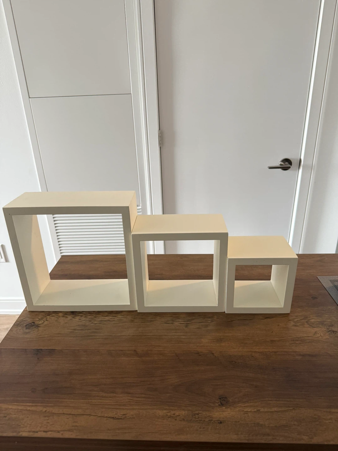 White Cube Shelves - Set of 3 - photo 2