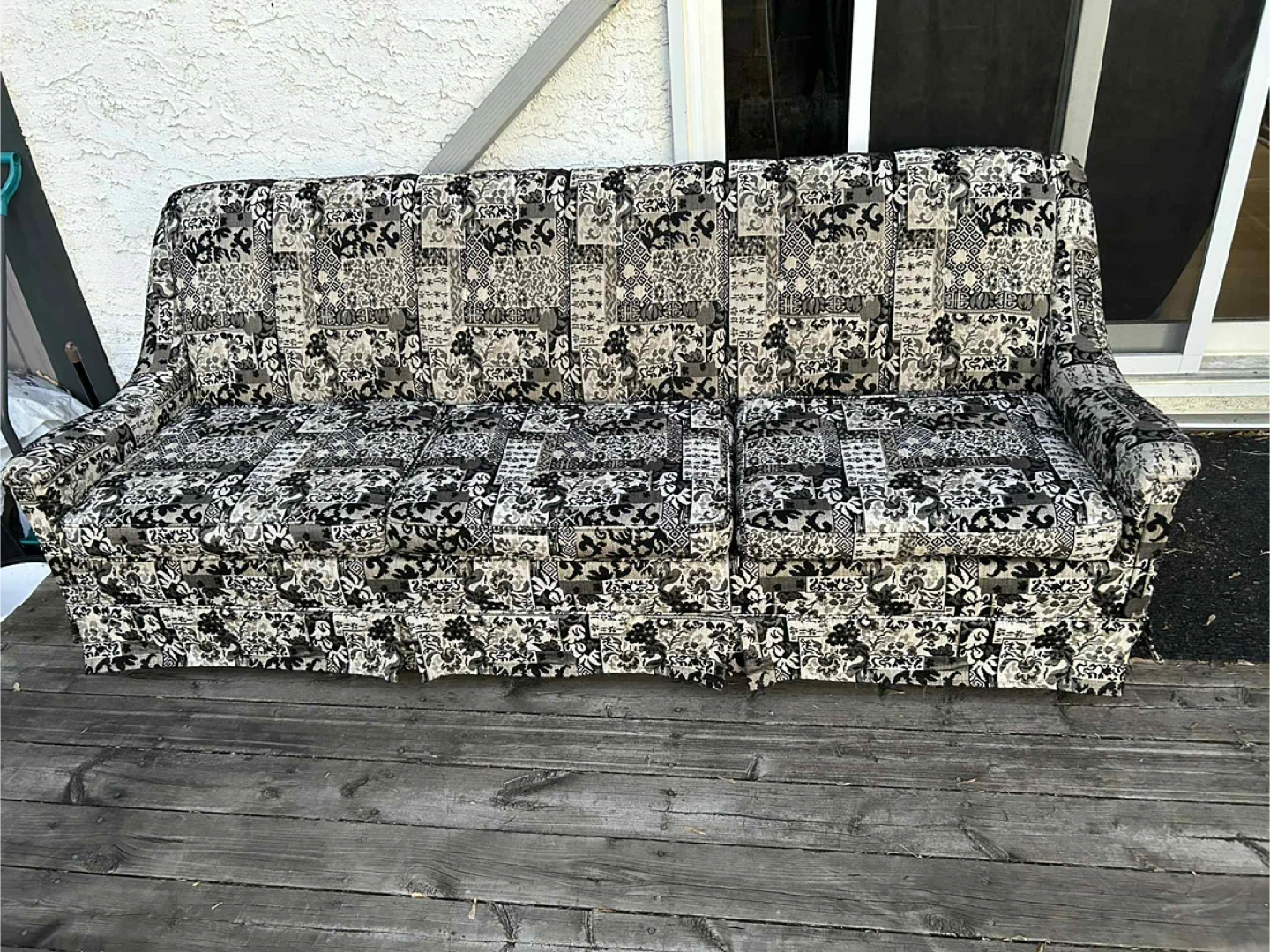 Patterned Three-Seat Sofa - photo 2