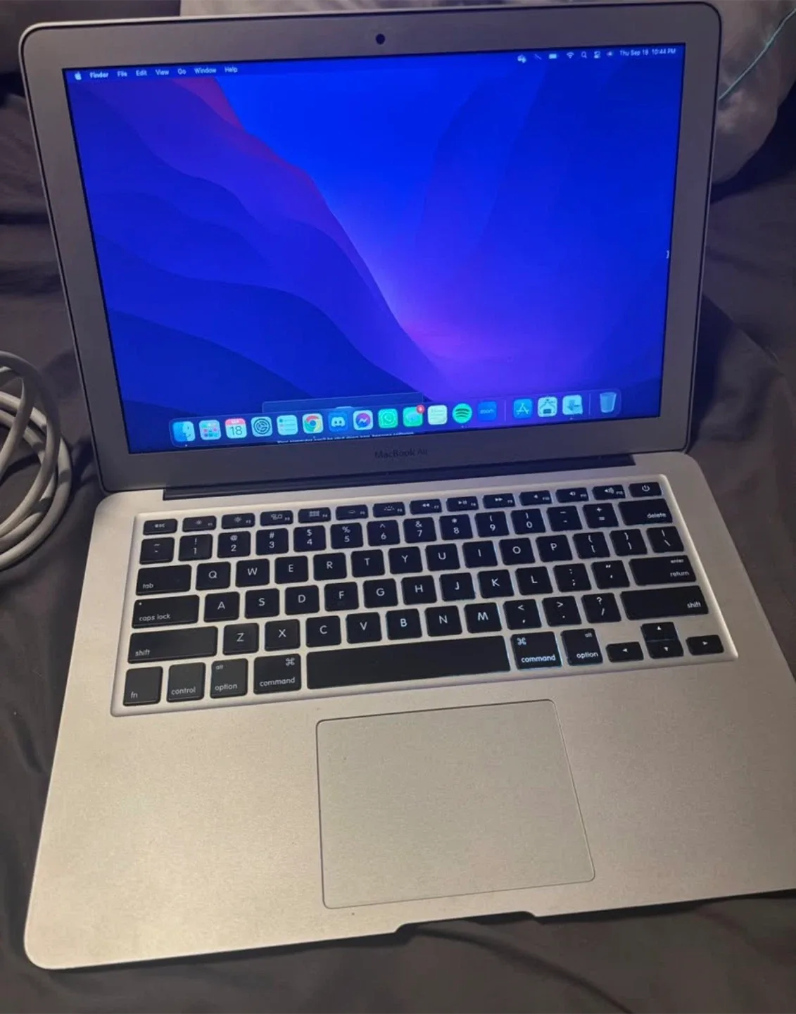 MacBook Air (13-inch, 2017) image indicator(3)