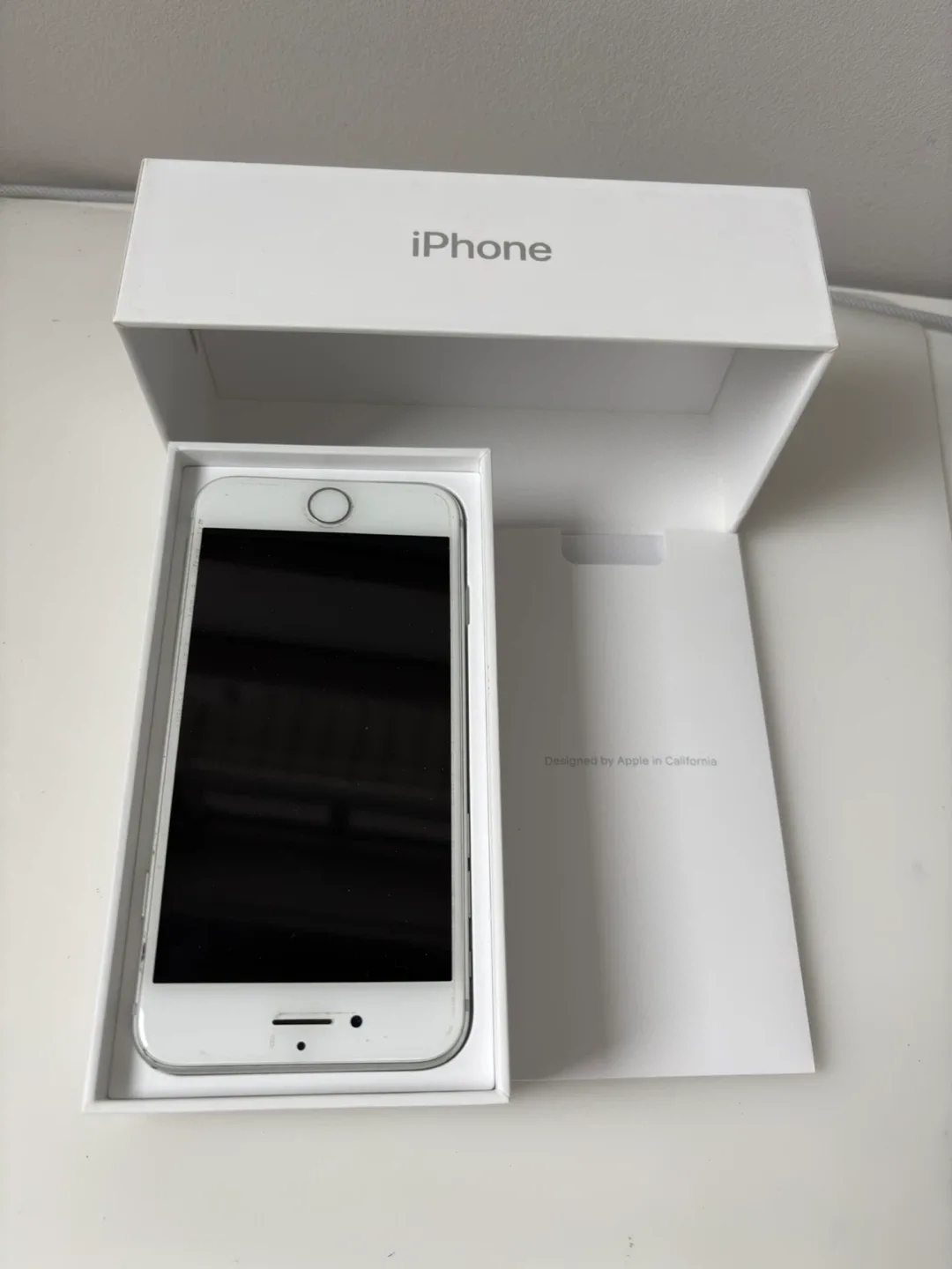 Apple iPhone 7 Silver 32GB image indicator(2)