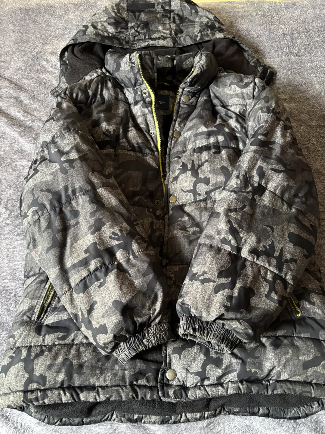 Gap Kids Camo Puffer Jacket - Size XS - photo 2