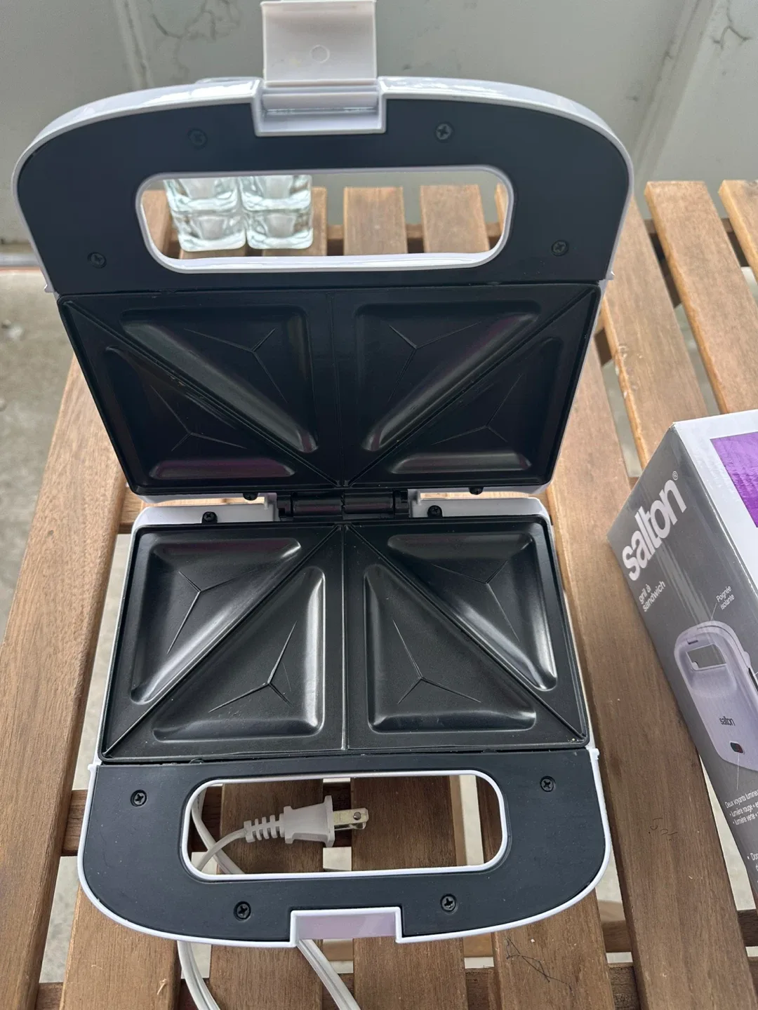 Salton Sandwich Maker image indicator(3)