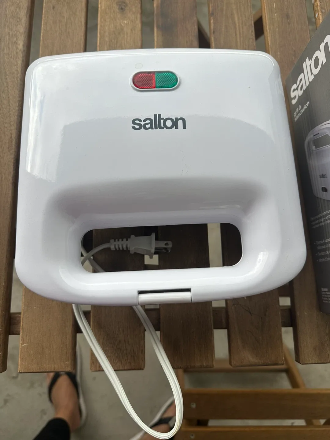 Salton Sandwich Maker image indicator(2)