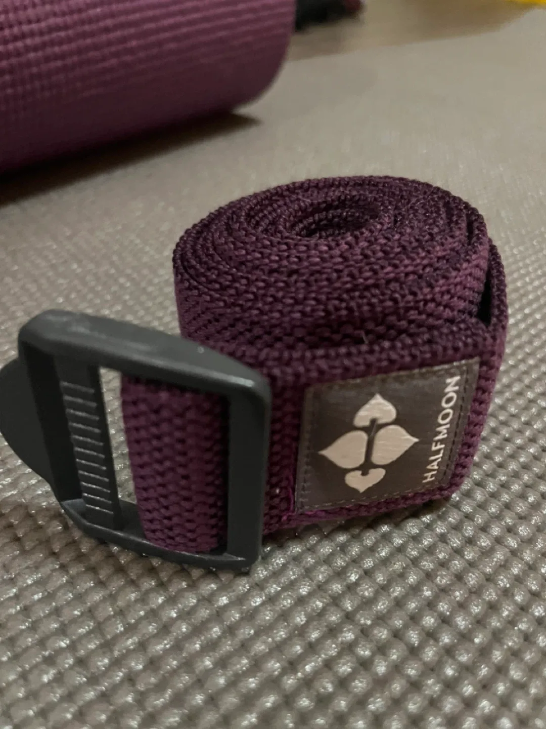 Halfmoon Yoga Mat with BYOGA Towel image indicator(6)