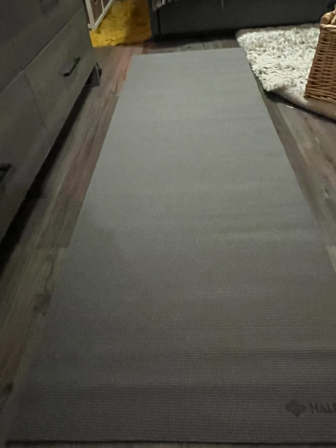 Halfmoon Yoga Mat with BYOGA Towel image indicator(3)