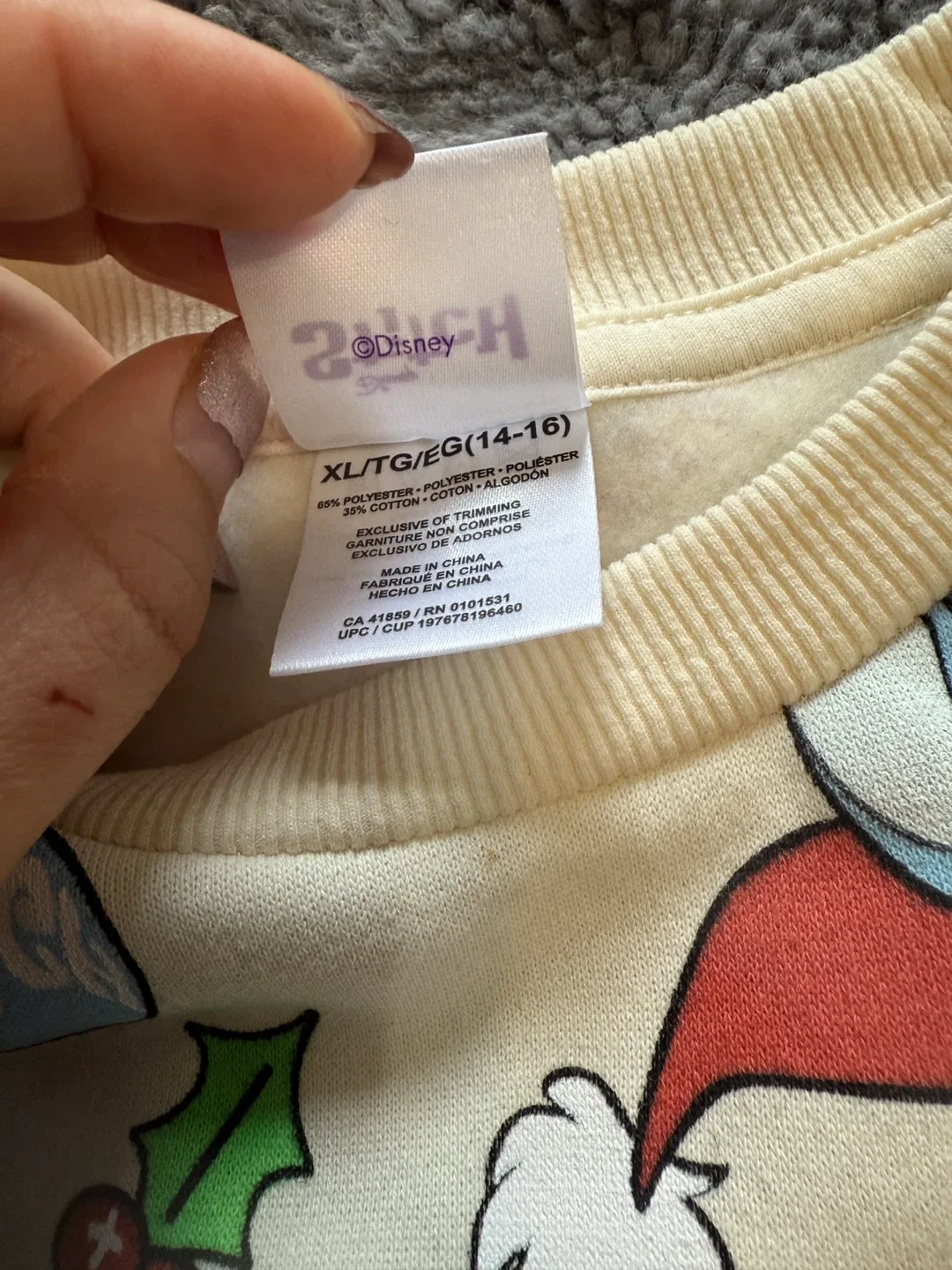 Disney & Sanrio Sweaters - Size XL image indicator(3)