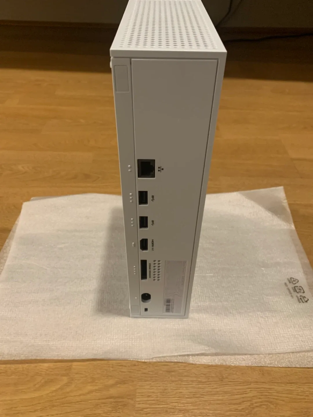 Refurbished Xbox Series S 512 GB plus 3 month ultimate game pass image indicator(5)