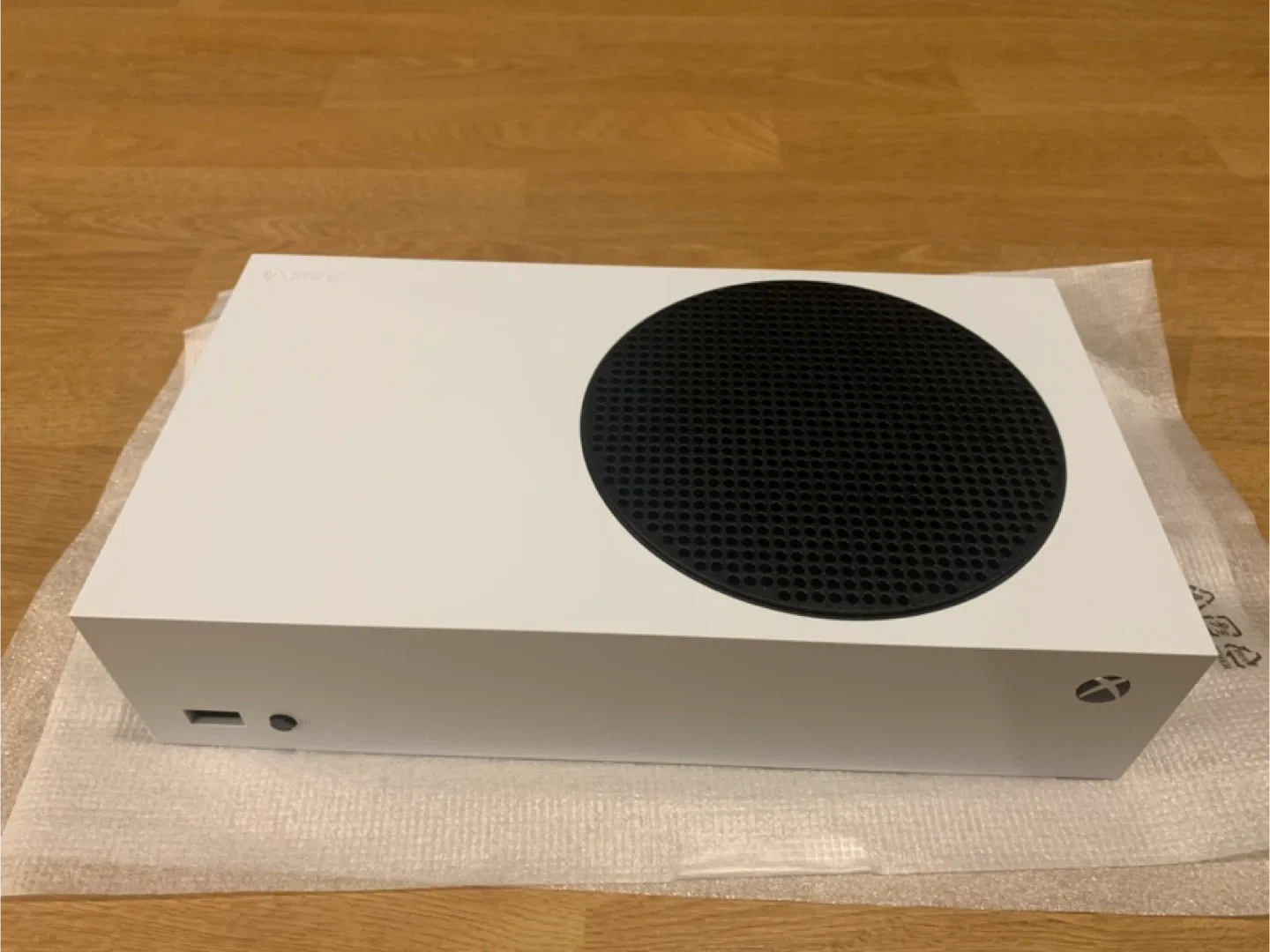 Refurbished Xbox Series S 512 GB plus 3 month ultimate game pass image indicator(3)