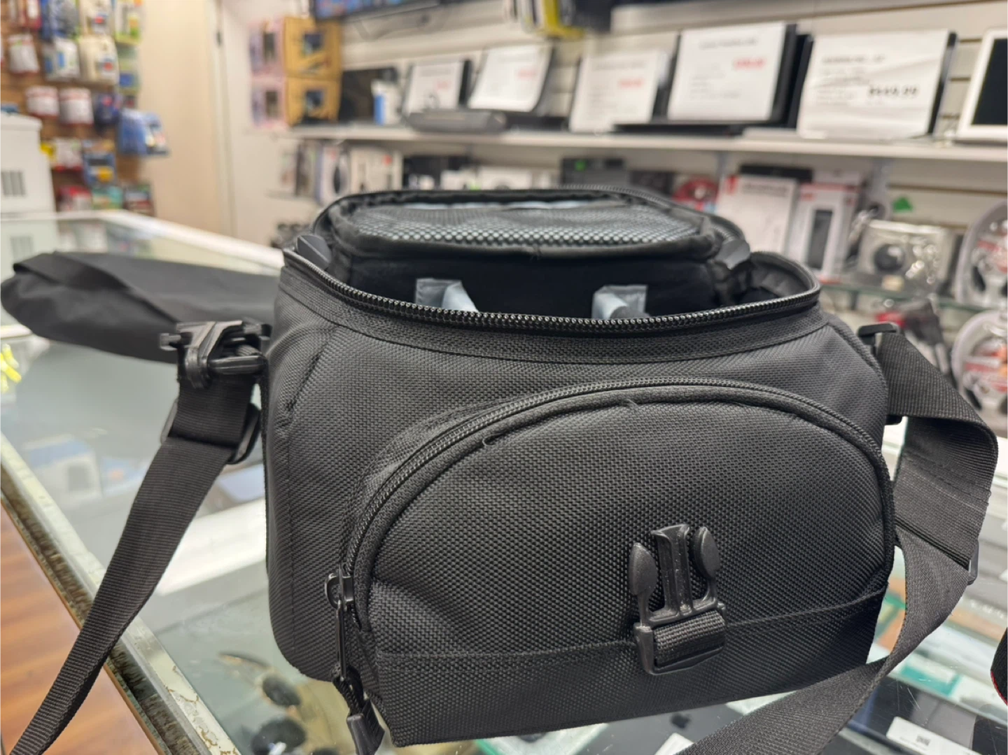Canon EOS Rebel T6 Camera - photo 4
