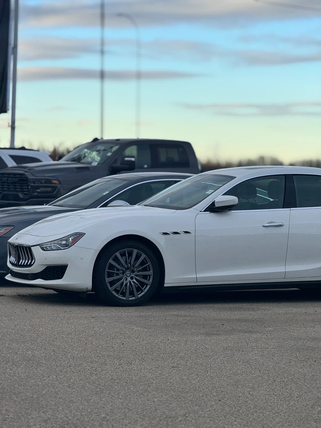 Maserati Ghibli image indicator(5)