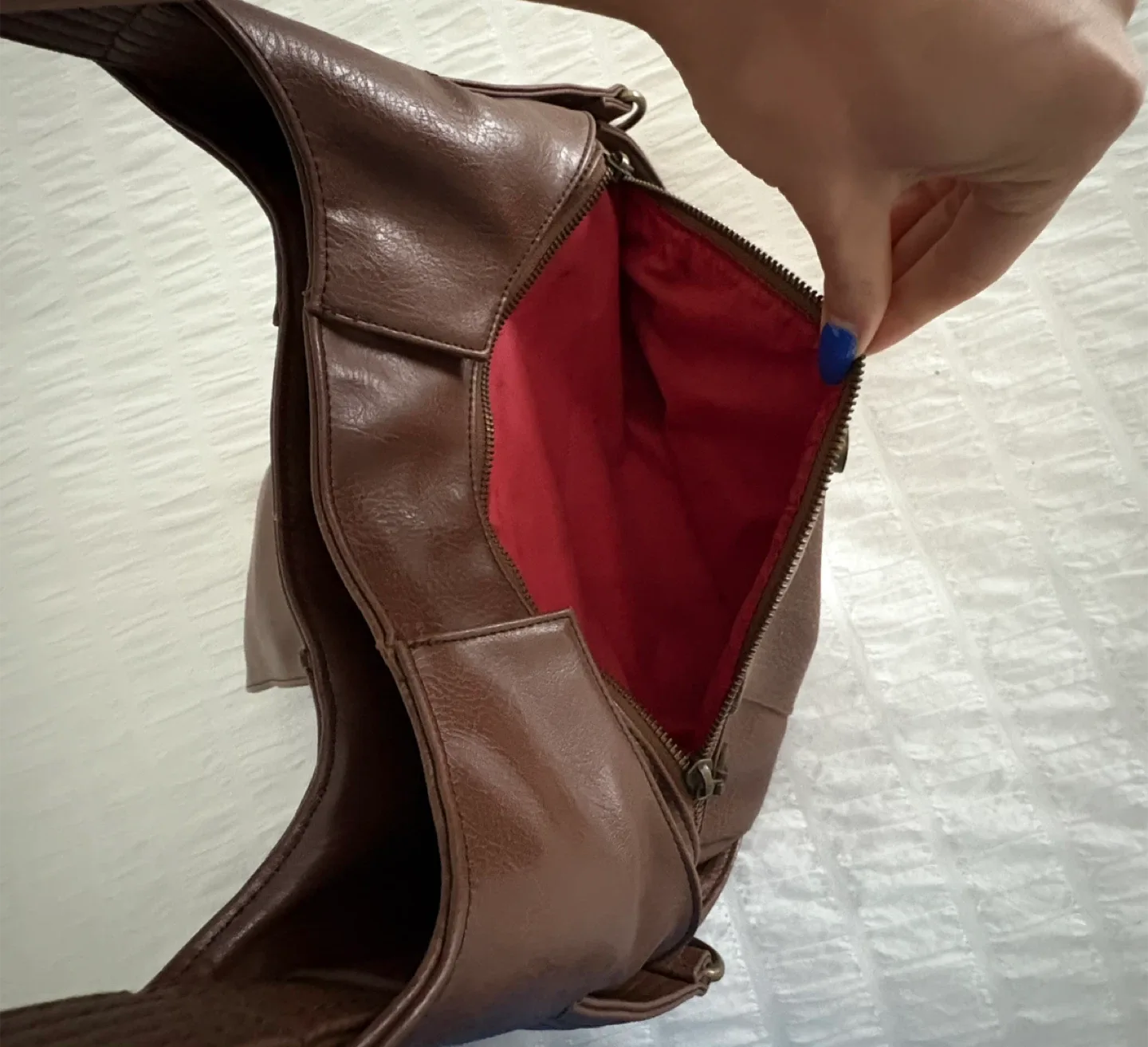 Matt & Nat Brown Shoulder Bag image indicator(4)