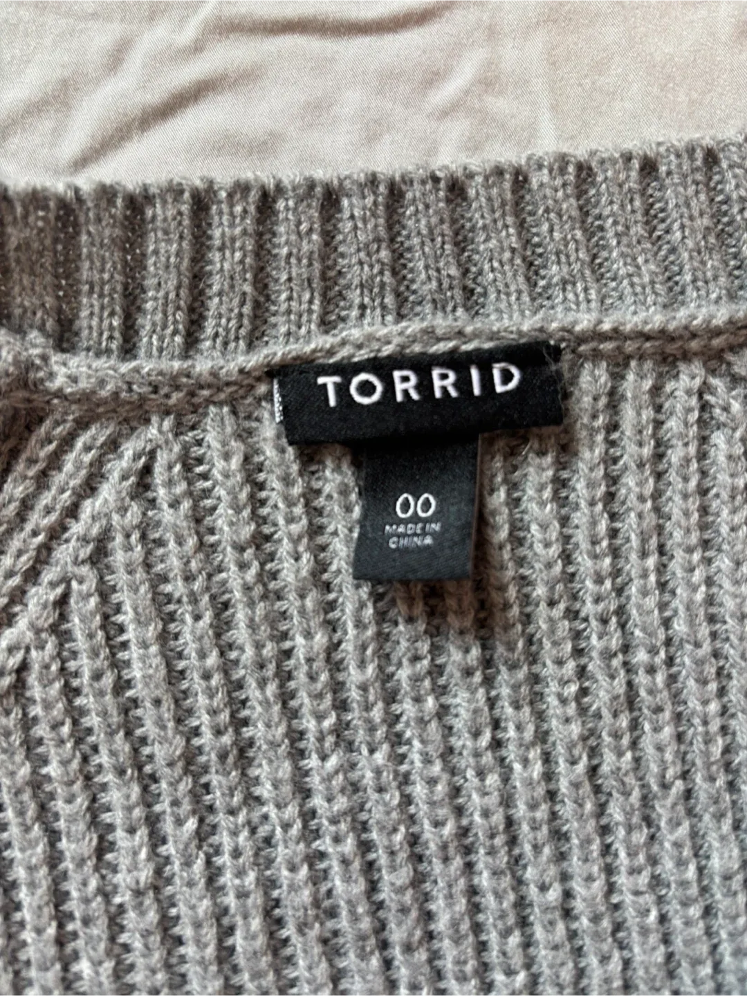 Torrid Grey Sweater - Size 00 image indicator(2)