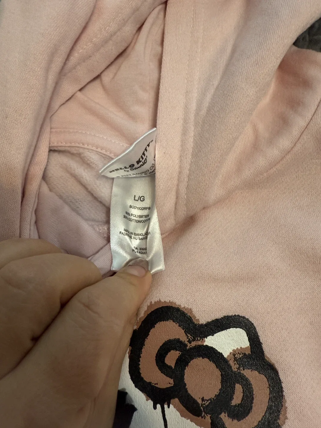 Bunch  of sweatshirts - Size 11-12 image indicator(5)