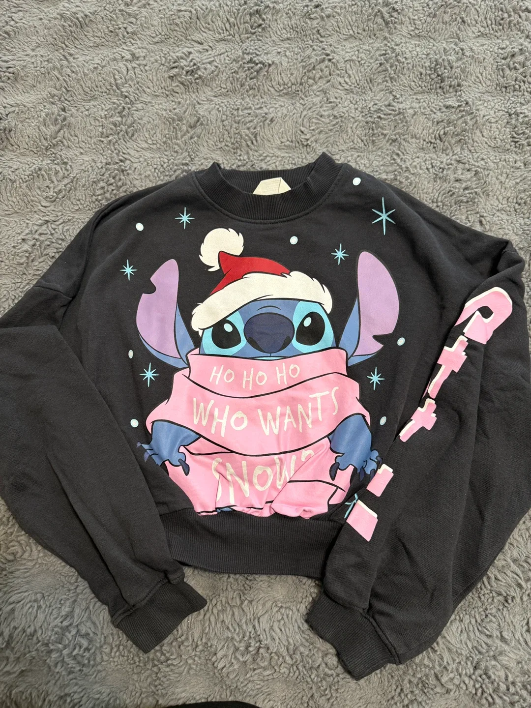 Bunch  of sweatshirts - Size 11-12 image indicator(6)