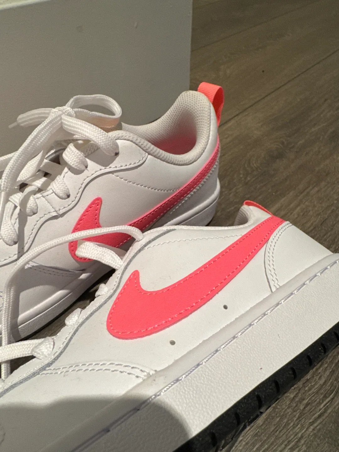 Nike Court Borough Low 2 White/Pink Sneakers image indicator(3)