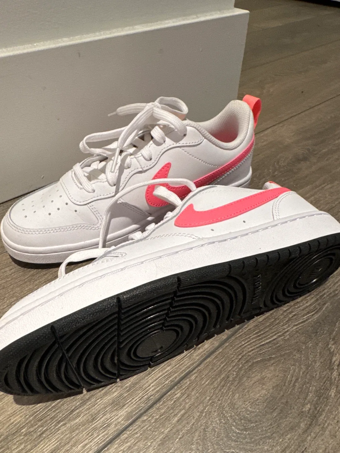 Nike Court Borough Low 2 White/Pink Sneakers image indicator(2)