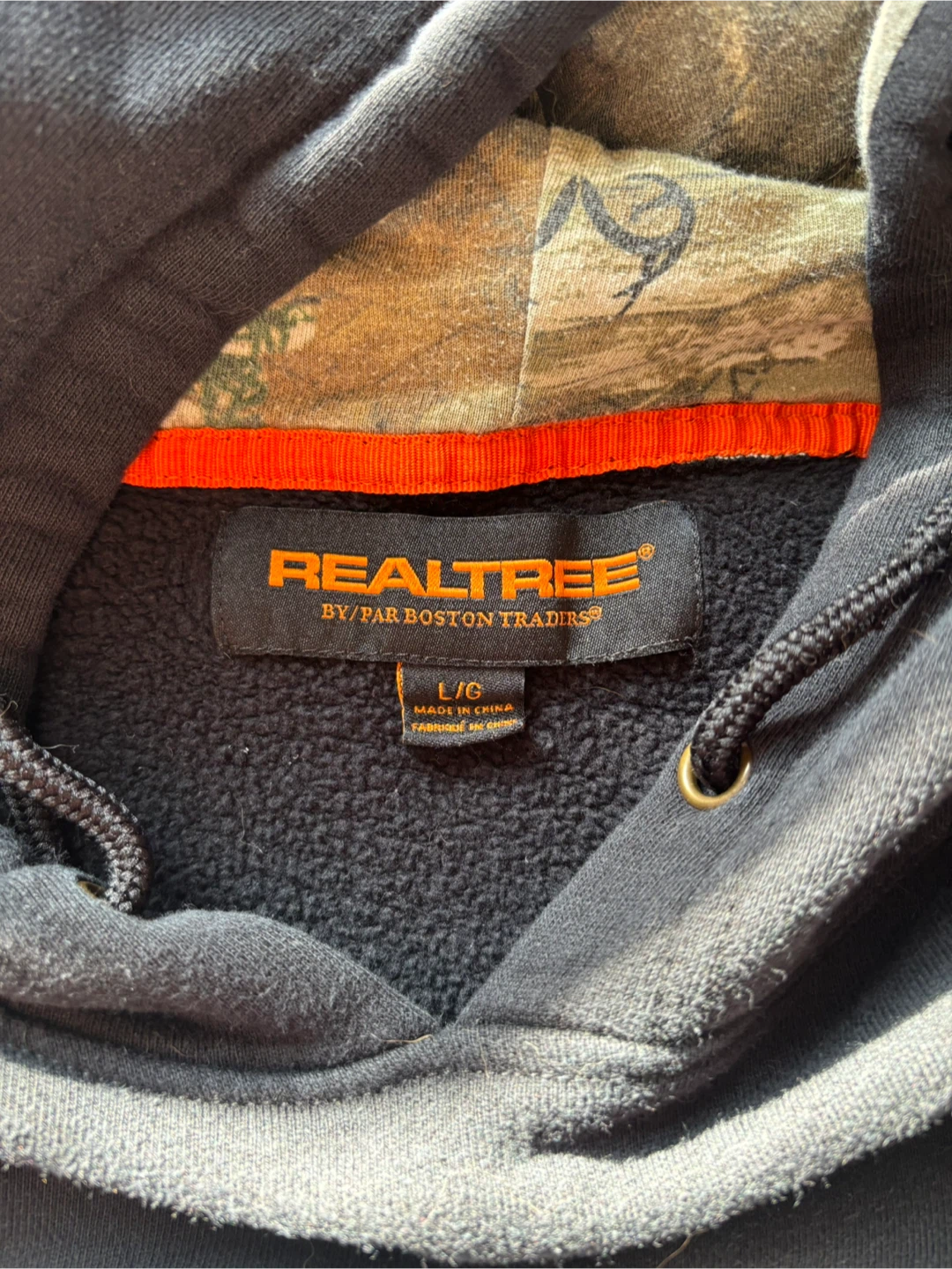 Realtree Hoodie - Size L - photo 2
