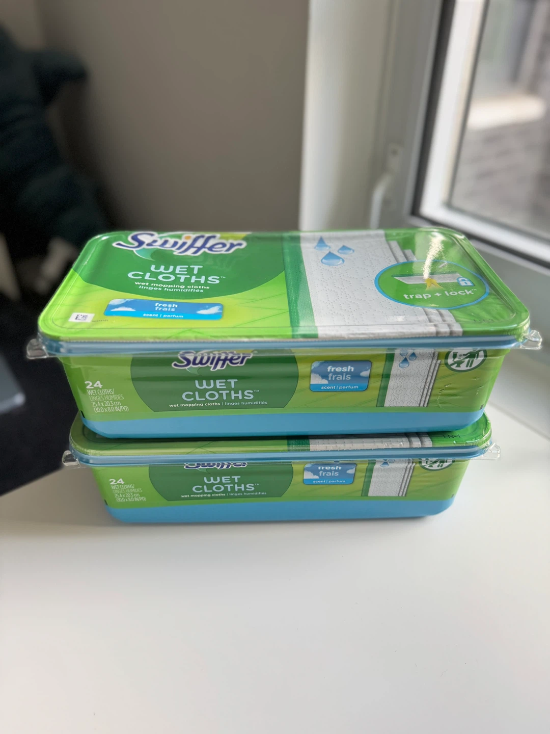 $14 for 2 packs of Swiffer Wet Cloths Refills - photo 2