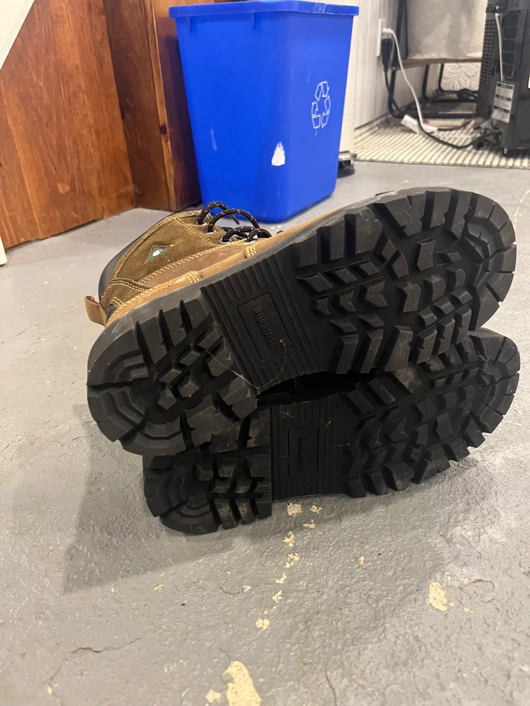 Workload Safety Boots - Men's Size 9 image indicator(3)