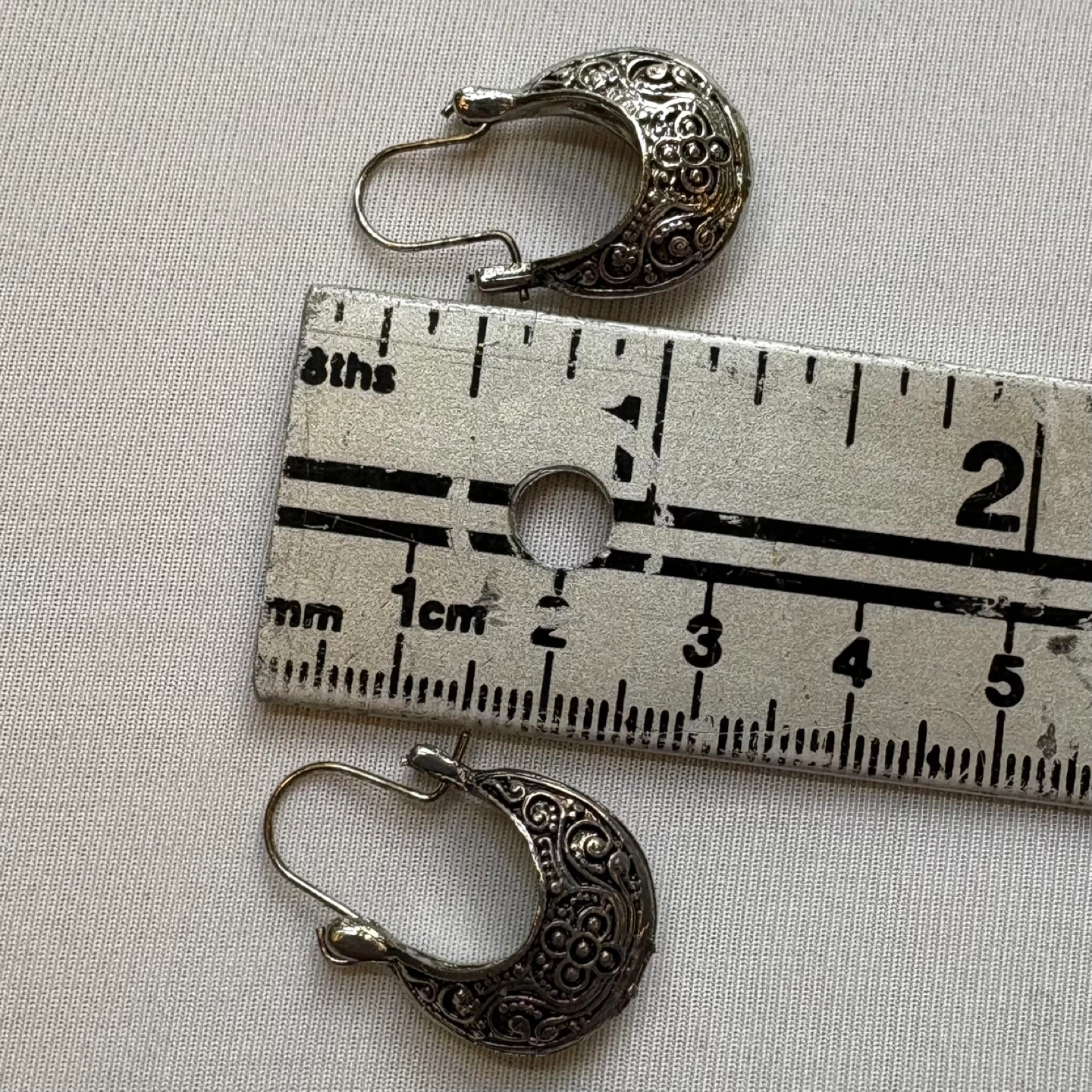 Boho Style Silver Basket Hoop Earrings Floral Engraved Design - photo 5