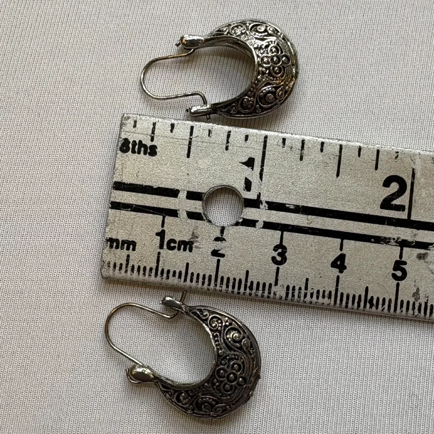 Boho Style Silver Basket Hoop Earrings Floral Engraved Design image indicator(5)