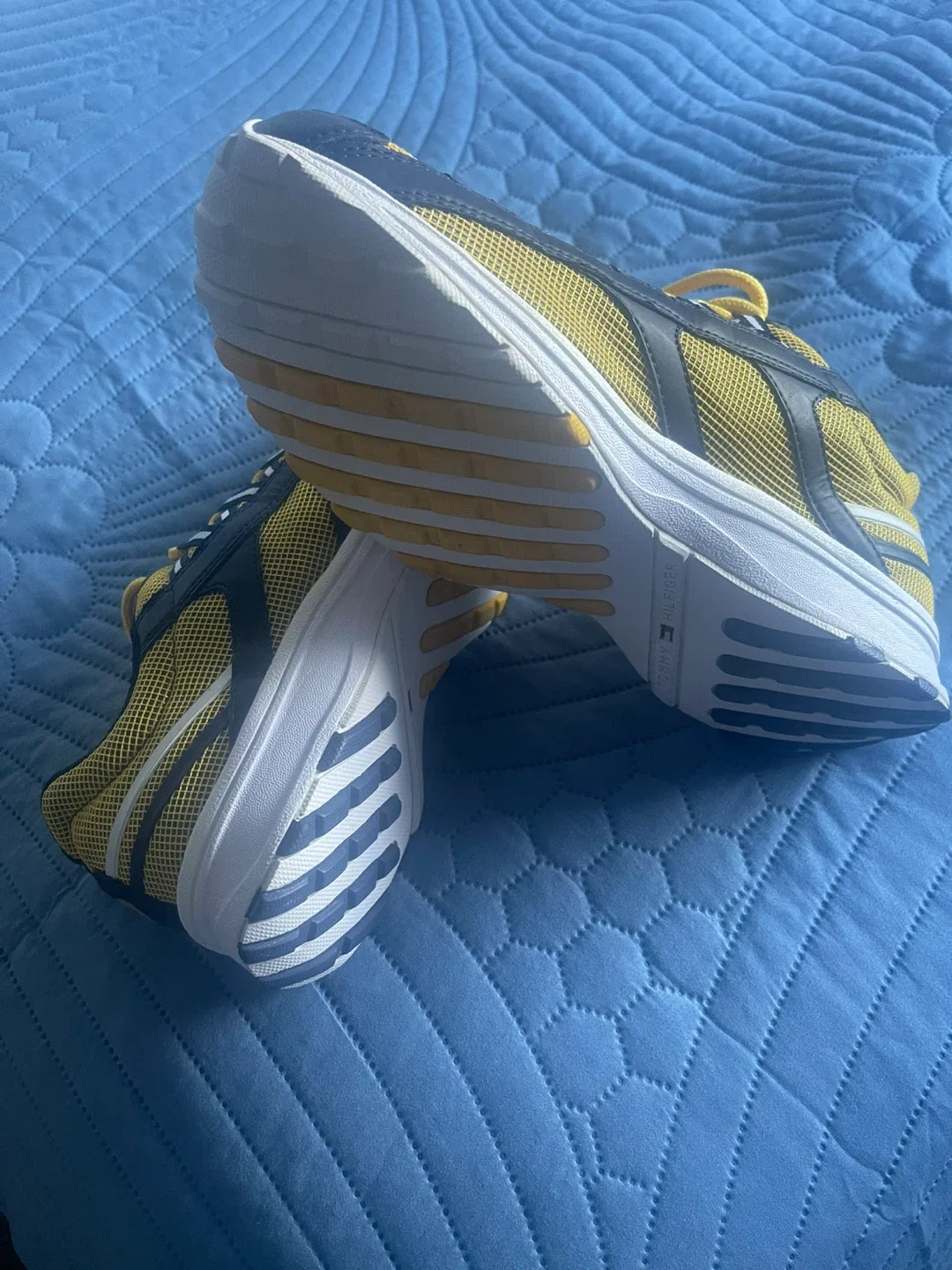 Tommy Hilfiger Sneakers - Size 8M image indicator(4)