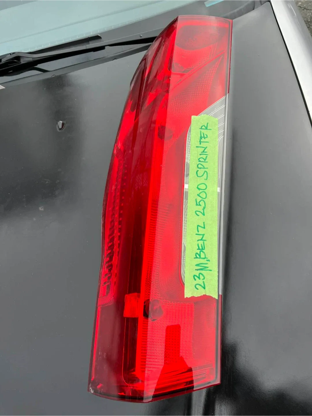 23' Mercedes Benz 2500 Sprinter Tail Light right image indicator(2)