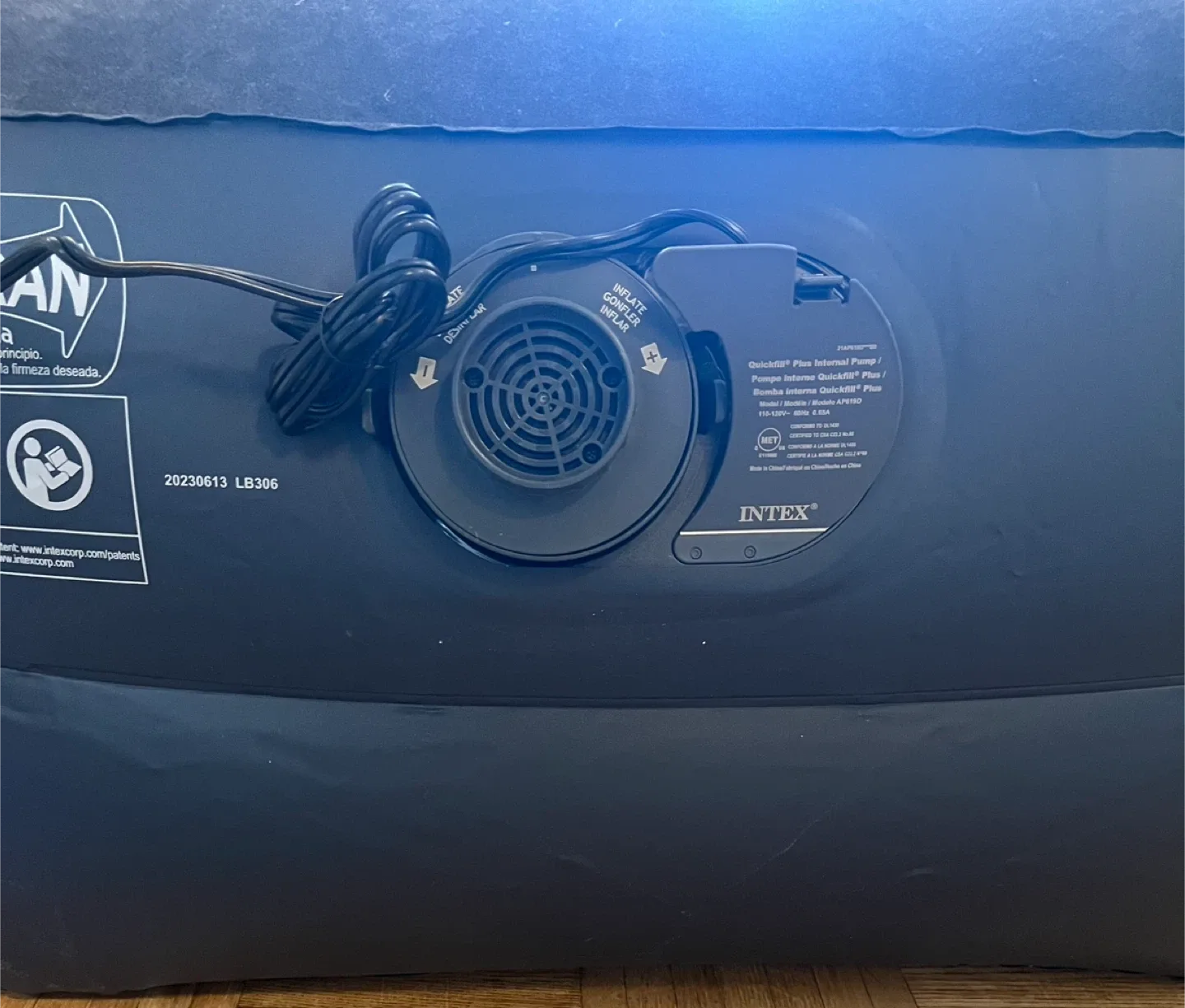 INTEX Pillow Rest Air Mattress Twin Size Built-in Electric Pump image indicator(5)