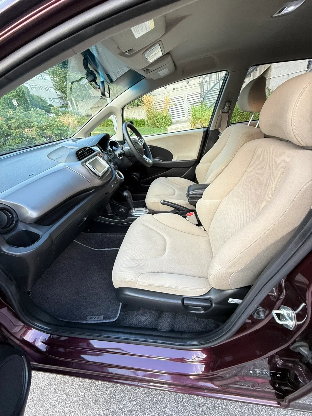 2010 Honda Fit Sport – Japanese Import/Only 44,000 km image indicator(6)