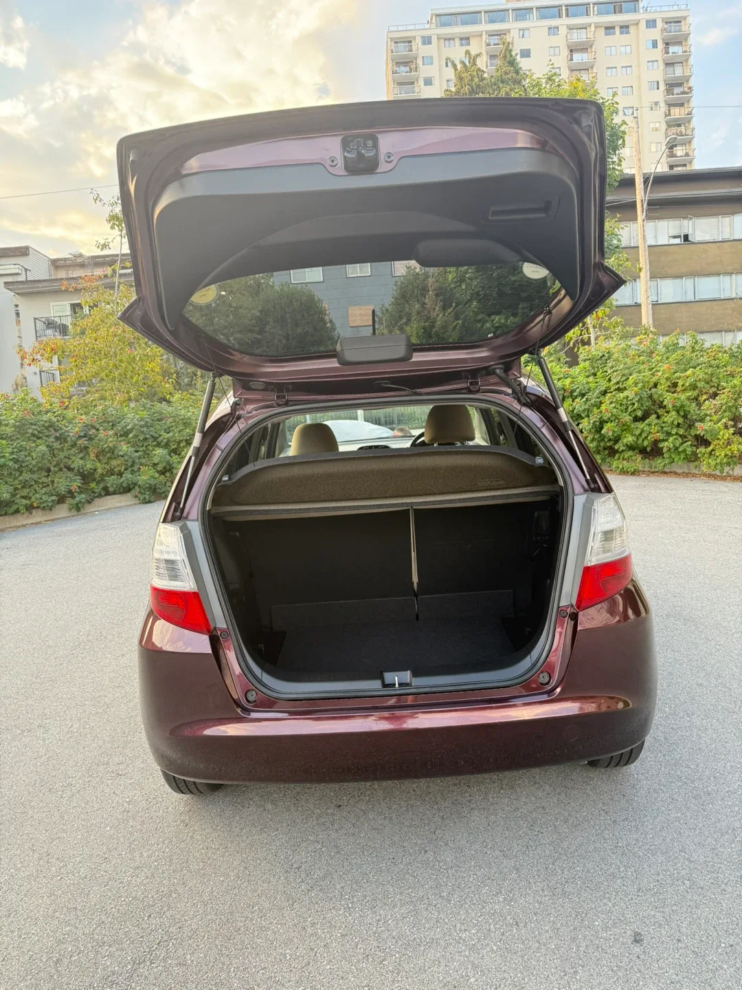 2010 Honda Fit Sport – Japanese Import/Only 44,000 km image indicator(10)