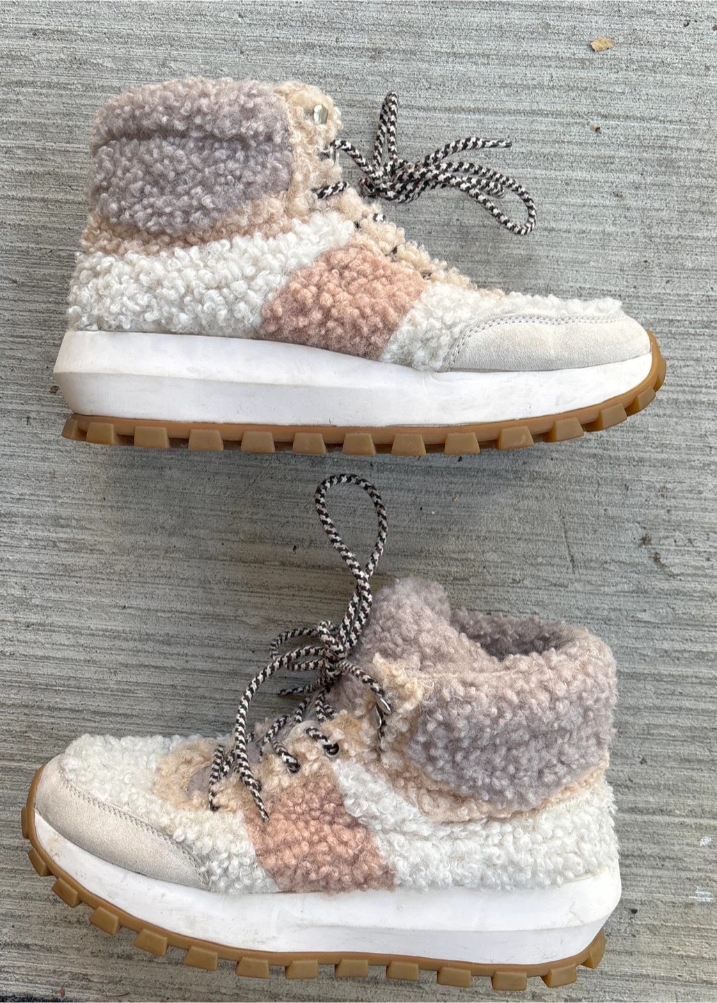 H&M Sherpa Boots - Size 8 - photo 2