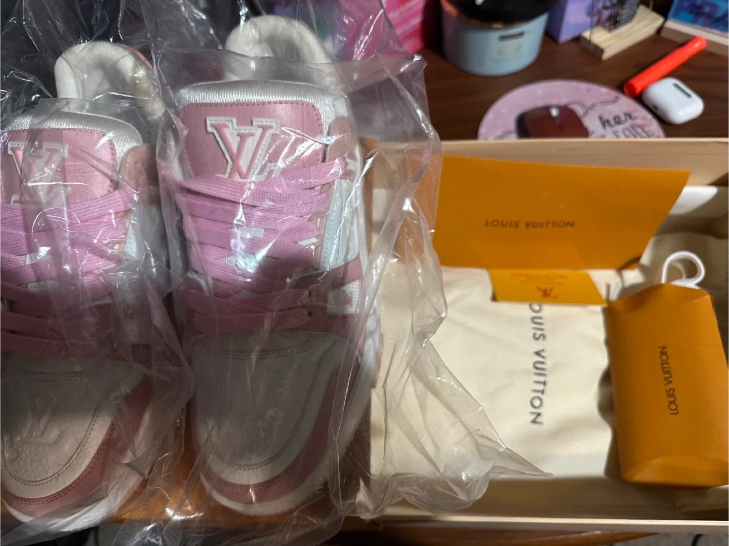 Louis Vuitton Trainer Sneaker Pink image indicator(2)