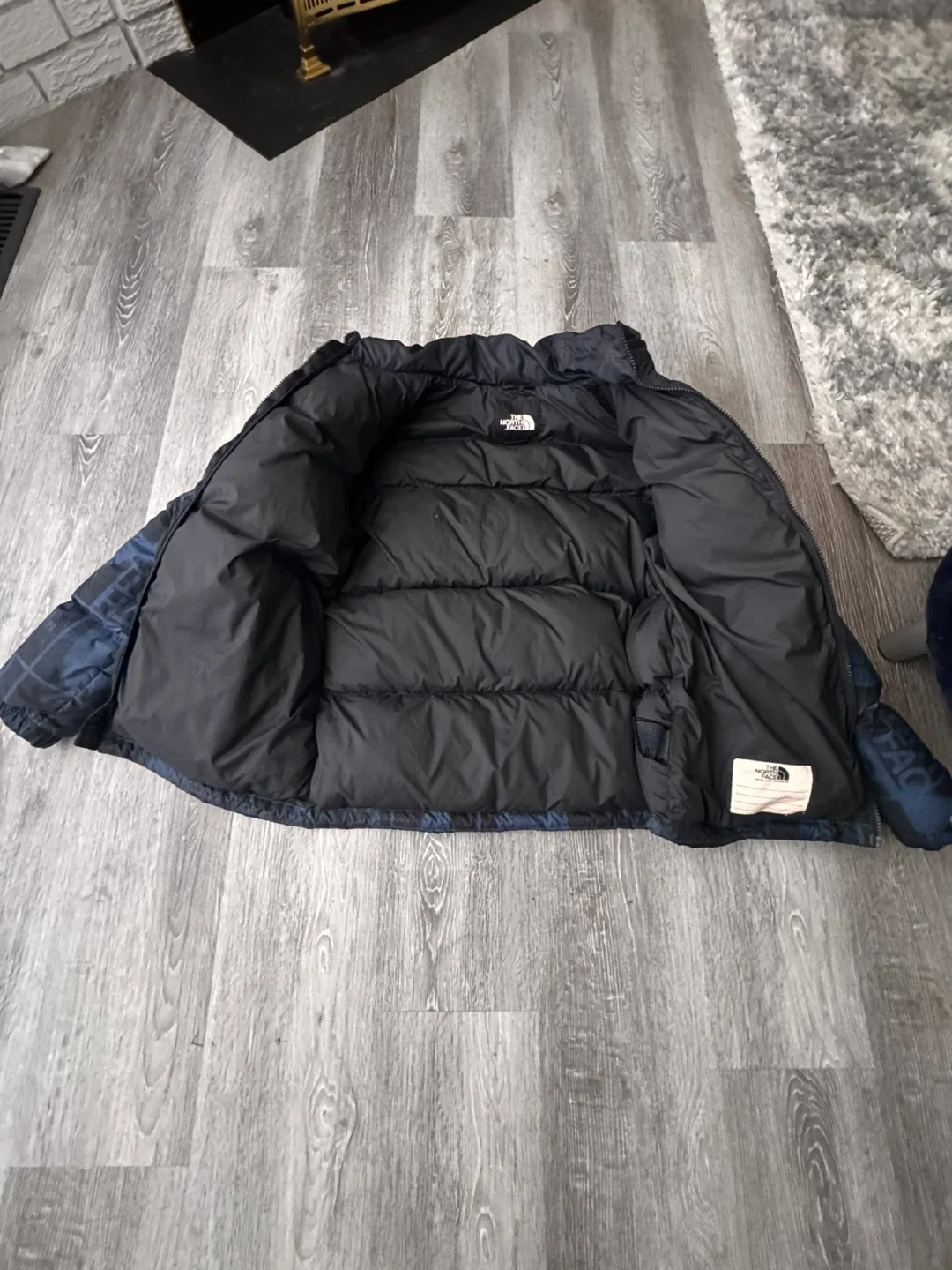 The North Face Puffer Jacket - Teen Unisex XXL image indicator(2)