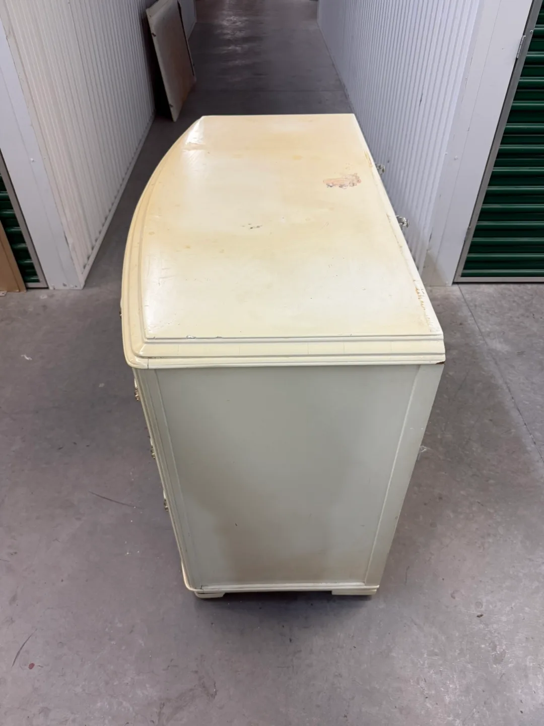 Vintage 4-Drawer Dresser image indicator(3)