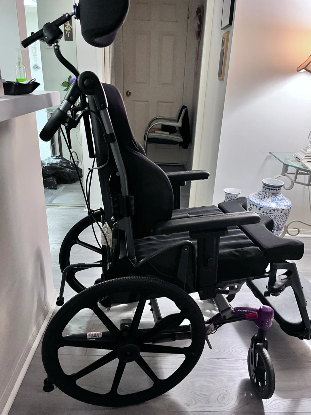 Wheelchair - Black - photo 4