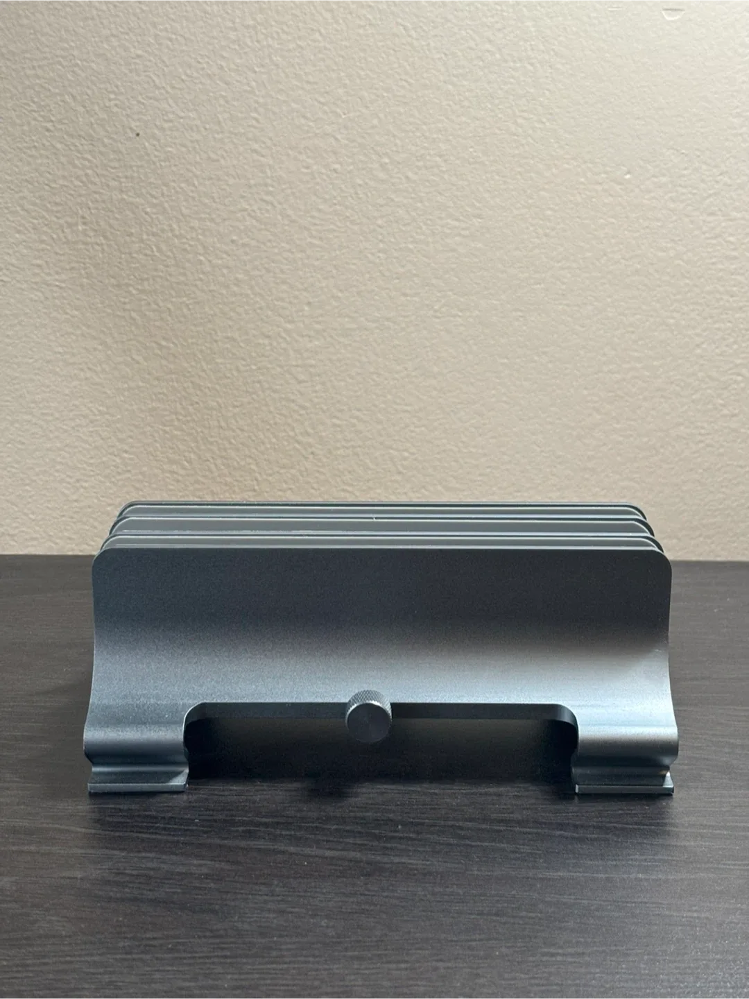 Vertical laptop stand thumbnail