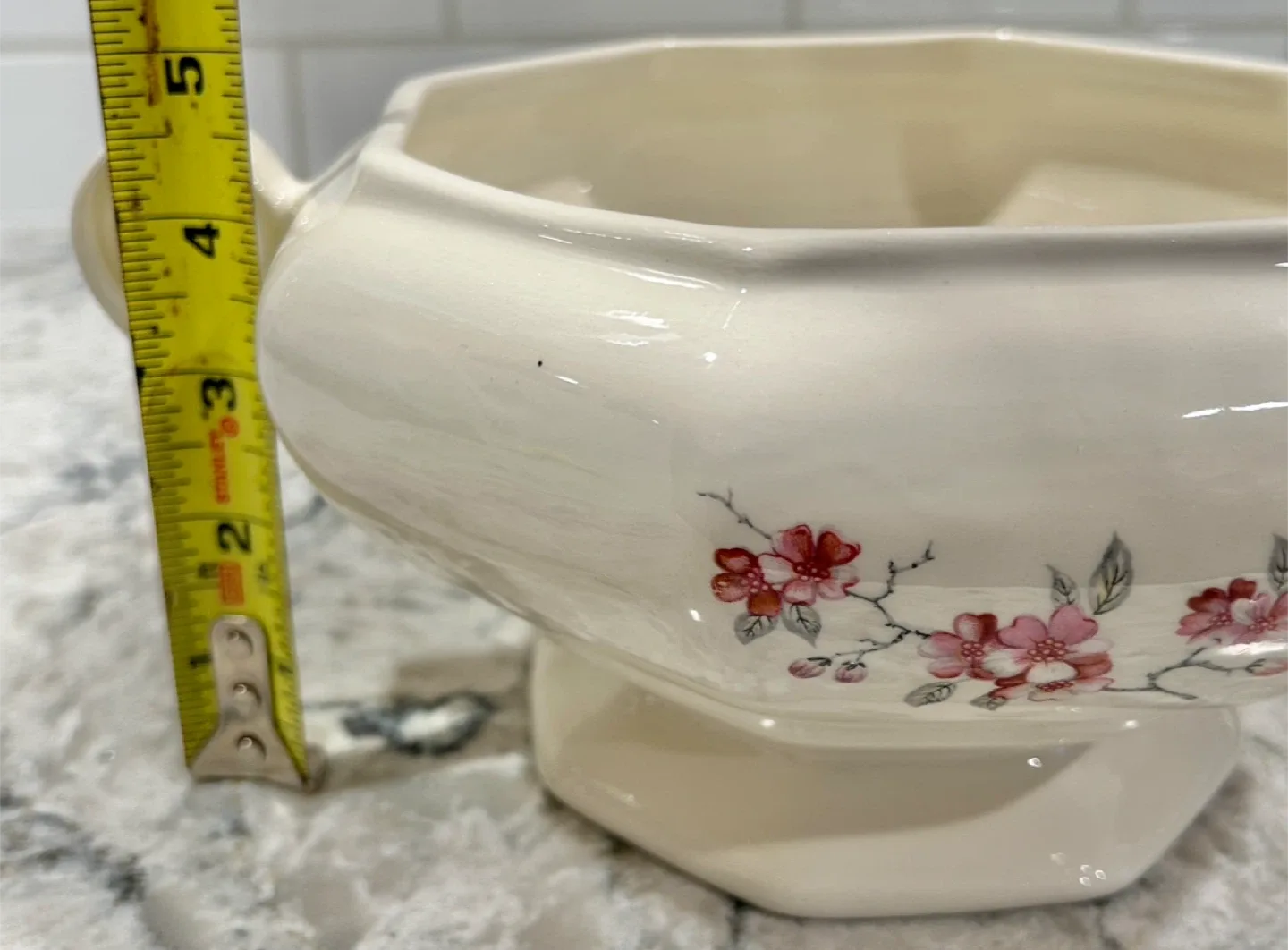 Vintage Lidded Soup Tureen with Floral Design image indicator(5)