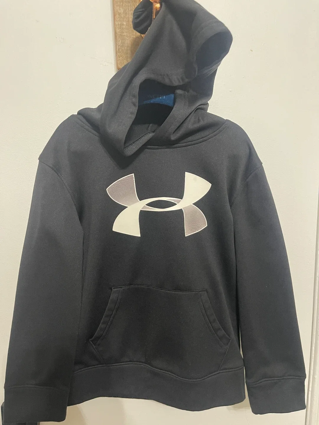 Size 5 Under Armour fleece lined hoodie thumbnail