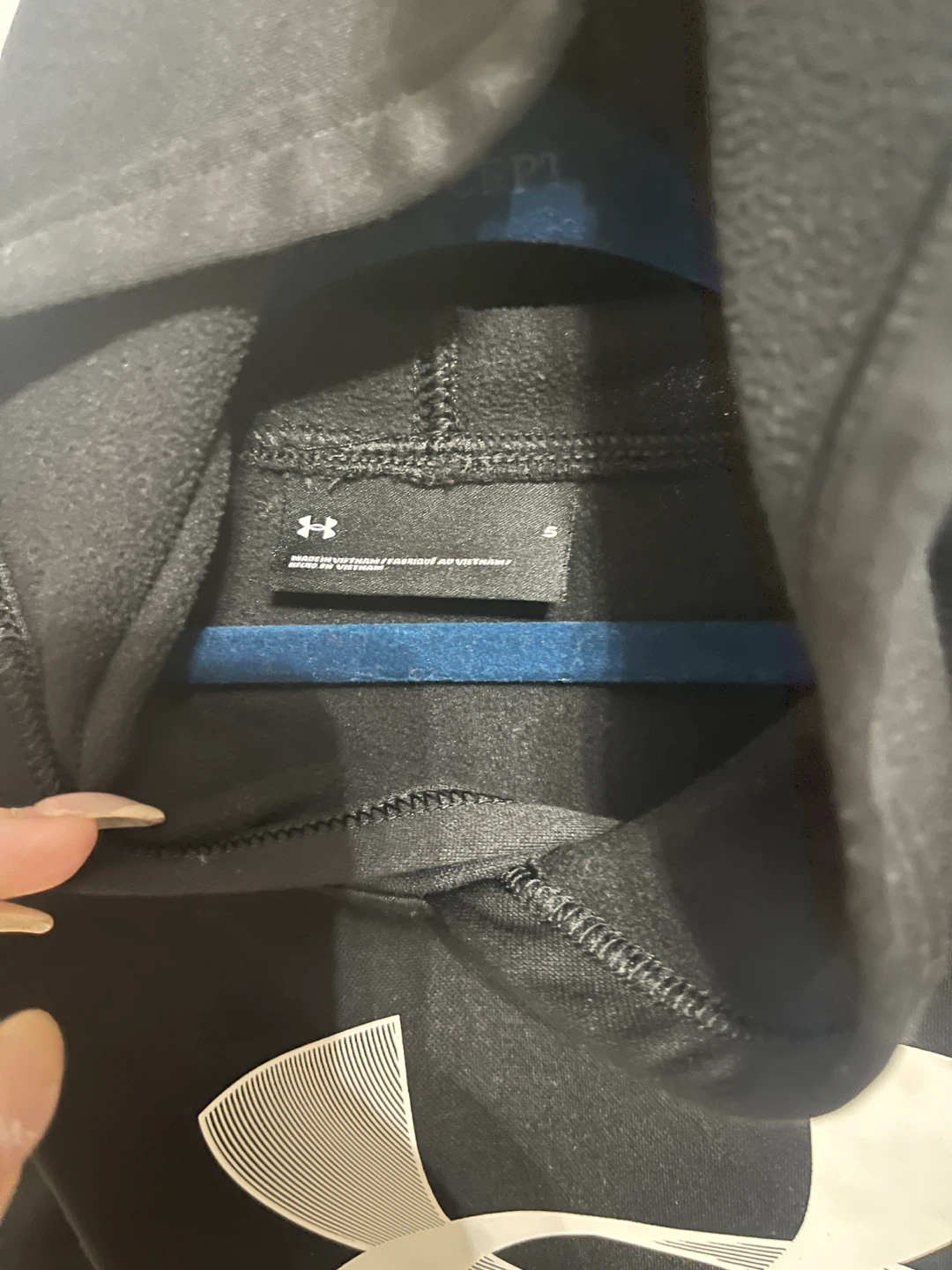 Toddler Size 5 Under Armour fleece lined hoodie - photo 2