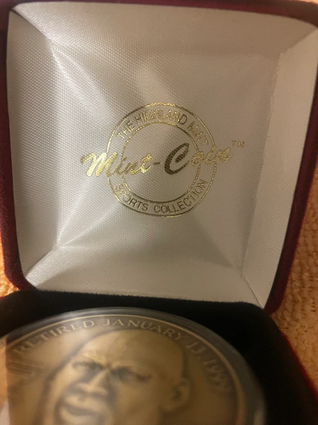 Michael Jordan Retired 1999 Solid Bronze Medallion image indicator(4)