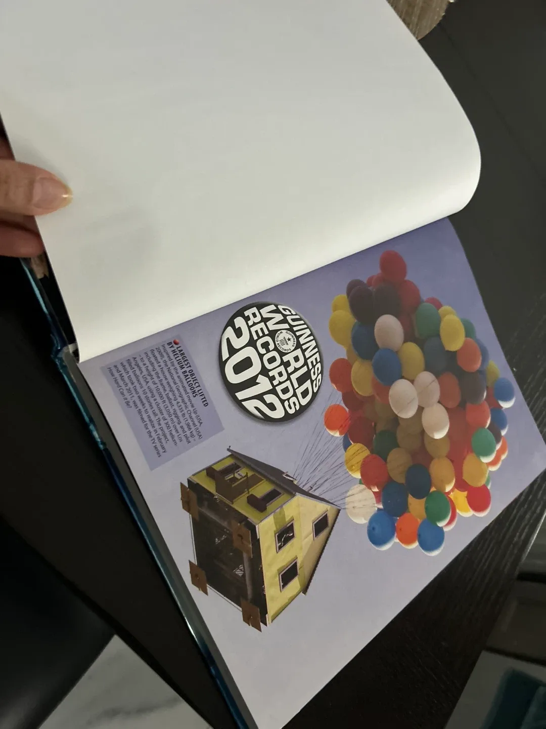 Guinness World Records 2012 Book image indicator(4)