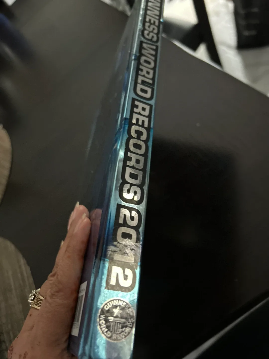 Guinness World Records 2012 Book image indicator(3)